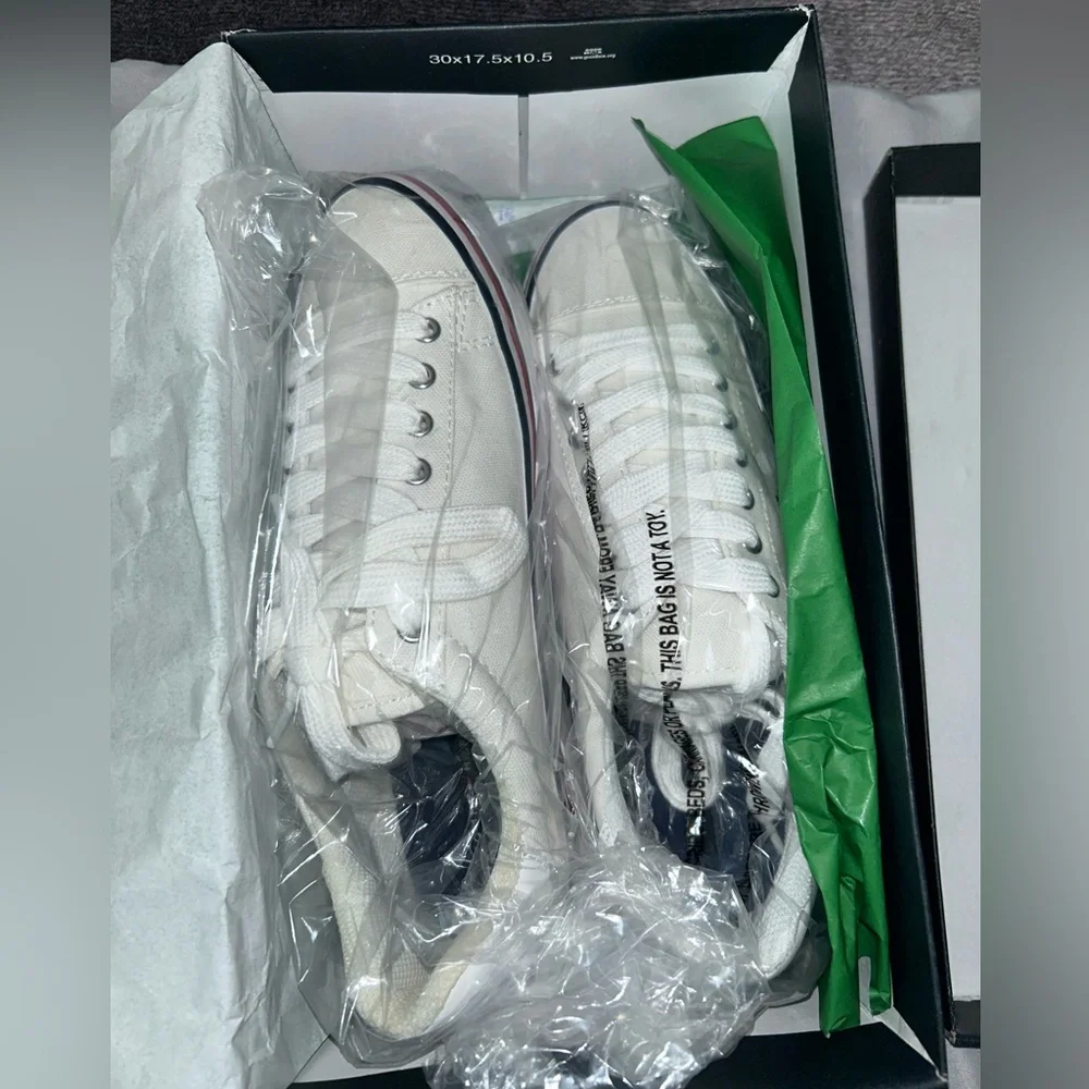 I am selling these Tommy Hilfiger Fressian White Multi Fabric shoes! - Picture 3 of 4